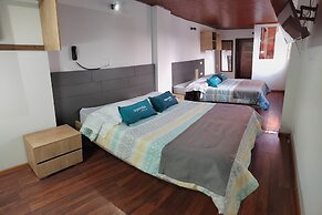 Ayenda Gold House