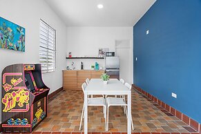 Otium Rentals Plush King Bed Pacman Arcade