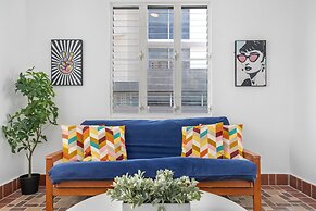 Otium Rentals Plush King Bed Pacman Arcade