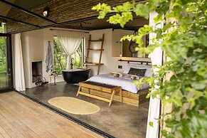 Sasi Bush Lodge