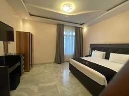 Home Free Hotel