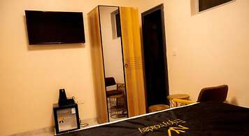 Home Free Hotel