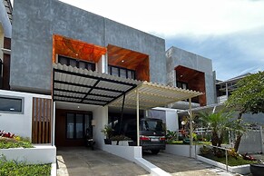 TwoSpaces Living at Panorama Villas Batu