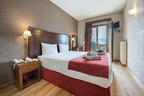 Arahova Inn Hotel