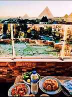 Pyramids Holiday Inn