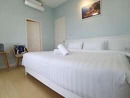 SANTORINI Melaka Imperio Residence.