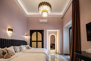 HOLT's Hotel De Mi Independencia