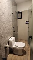 Expo Satelite 2750 Hotel & Suites