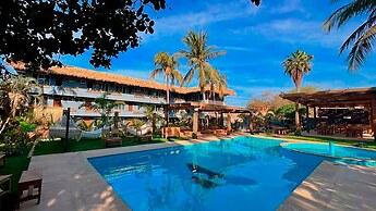 Straw Hat Surf Hostel