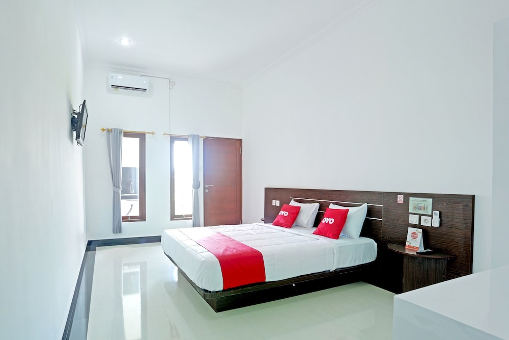 OYO 90859 Cahaya Guest House