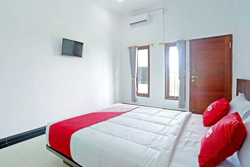 OYO 90859 Cahaya Guest House