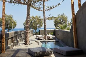 Oscar Beachfront Suites-Adults Only