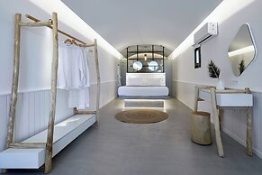 Oscar Beachfront Suites-Adults Only