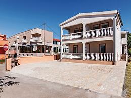 Apartments Hak