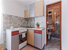 Apartments Hak