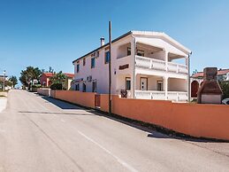 Apartments Hak