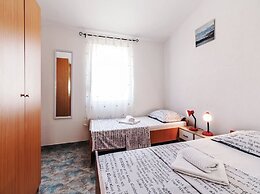 Apartments Hak