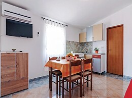 Apartments Hak