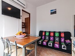 Apartments Hak