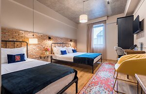 Galavani By Vintage Hotel Collections
