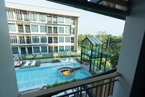 Crystal Srivaree Suvarnabhumi Hotel