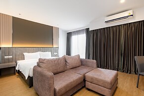 Crystal Srivaree Suvarnabhumi Hotel