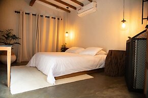 El Río Hotel