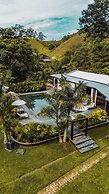 El Río Hotel