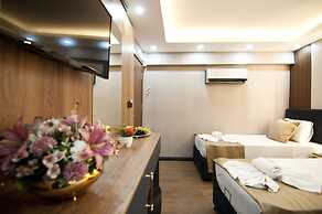 Grand Bagoz Hotel