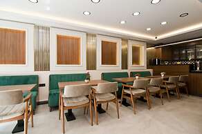 Grand Bagoz Hotel
