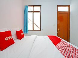 OYO 90840 Teratai Residence