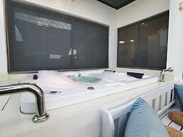 Attic Home Melaka Imperio Residence