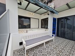 Attic Home Melaka Imperio Residence