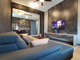 Attic Home Melaka Imperio Residence