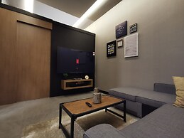 Attic Home Melaka Imperio Residence