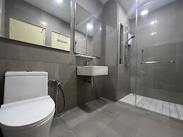 Attic Home Melaka Imperio Residence