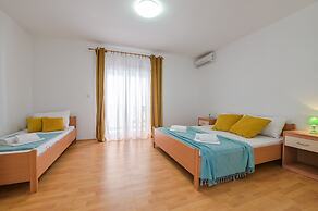 Apartments Ena