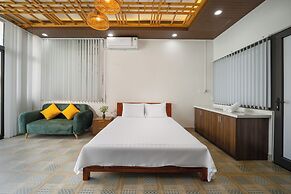 N to M House