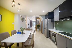N to M House