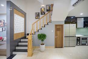 N to M House