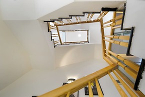 N to M House