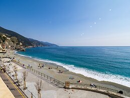 Giaella Sea View Apartment