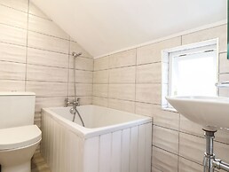 2 Chapel Place