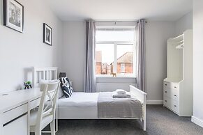 Apartment - Sleeps 3 - Pet Friendly - Parking