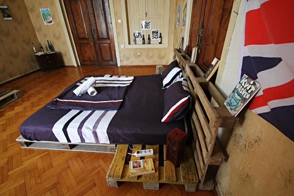 Dingo Backpackers Hostel