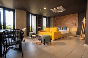 Los Patios Cool Living