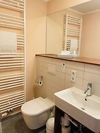 Point Hotel Apartments & Rooms