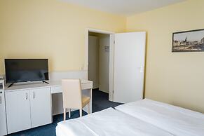 Point Hotel Apartments & Rooms