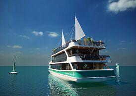 Amethyst Day Cruise