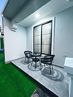 Greenlight Apartments